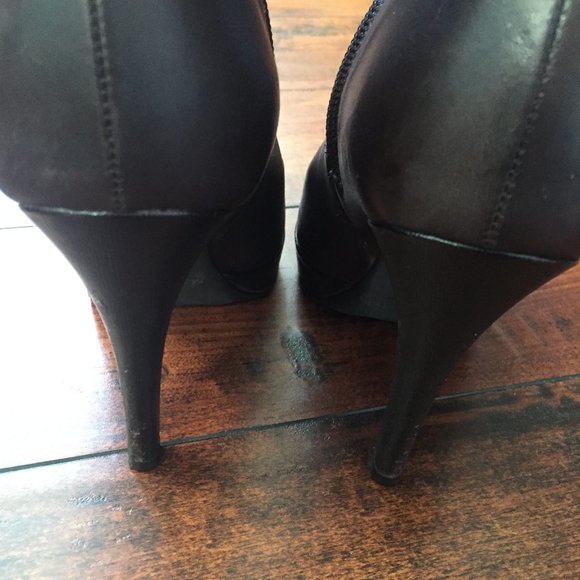 Gianni Bini Brown Leather High Heel Booties - Picture 9 of 10